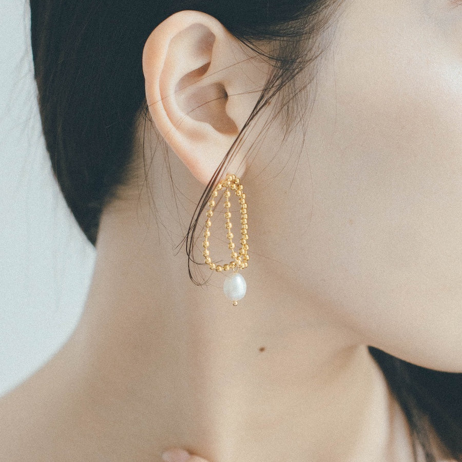 pearl chain earrings p57