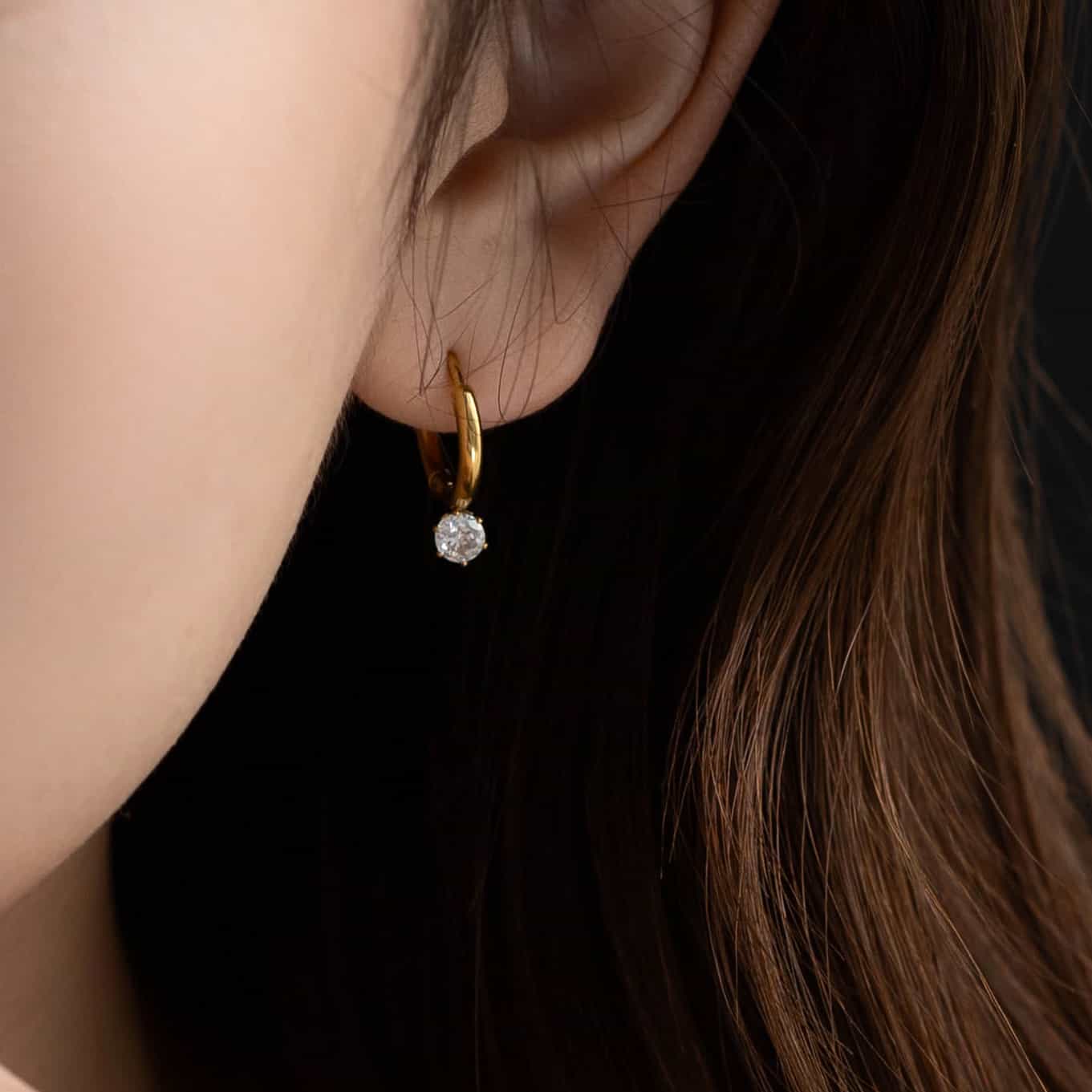 Zirconia hoop earrings p28