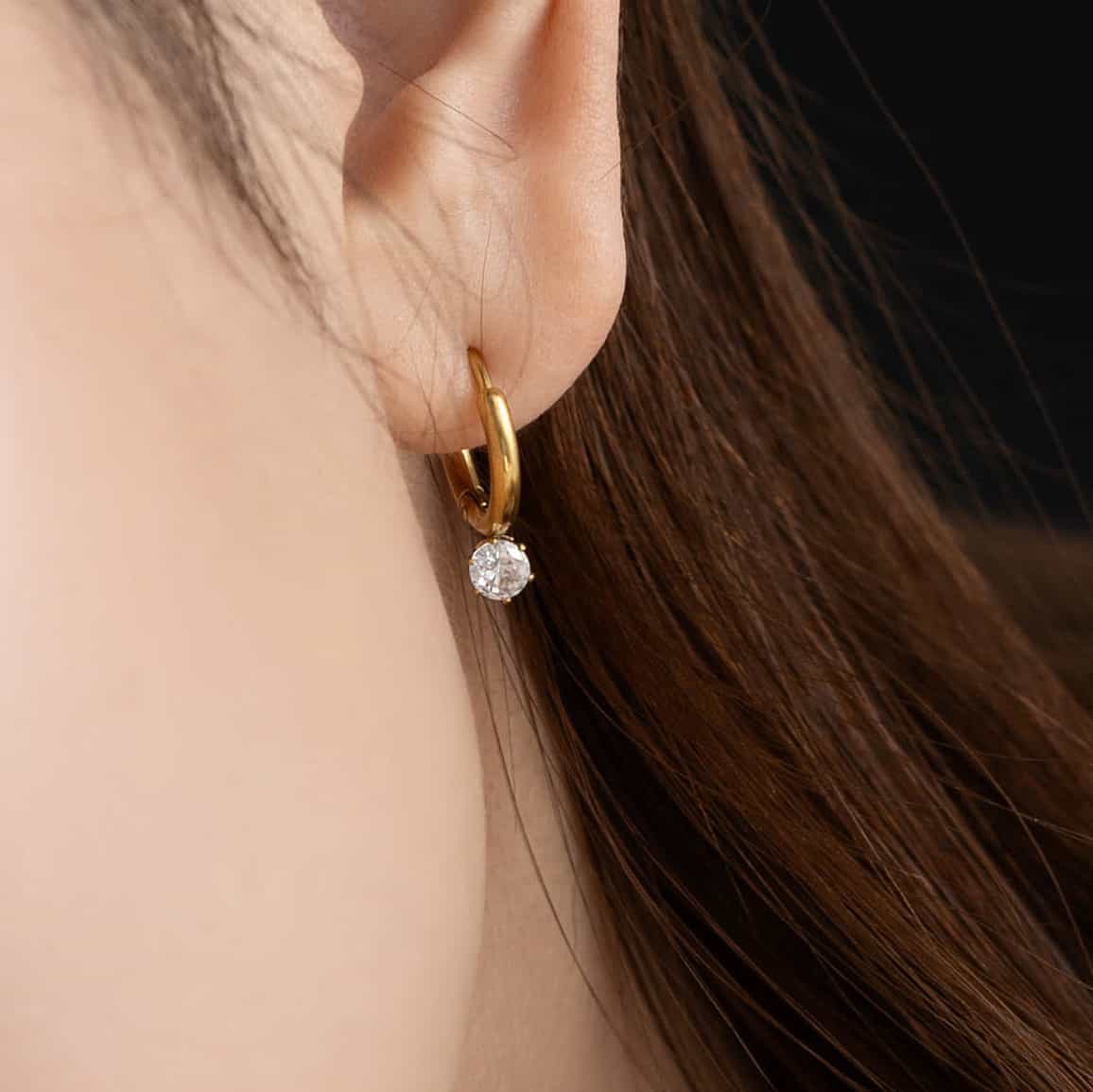 Zirconia hoop earrings p28