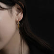 pearl earrings p53