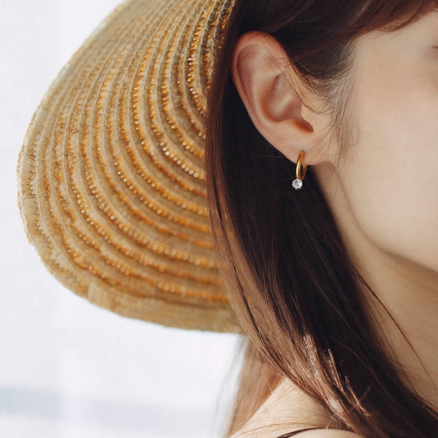 Zirconia hoop earrings p28