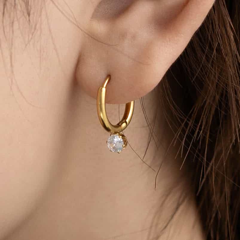 Zirconia hoop earrings p28