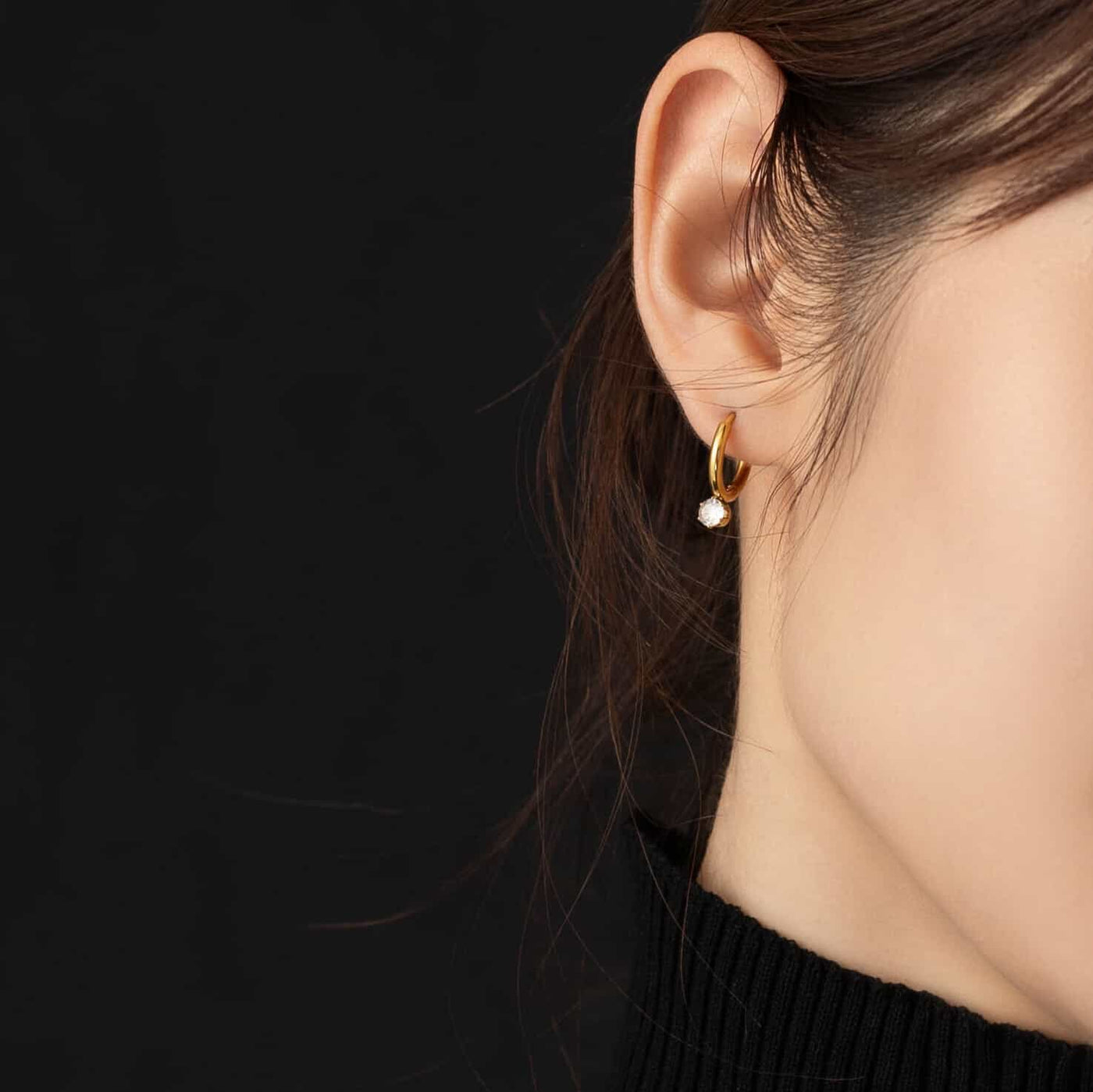 Zirconia hoop earrings p28