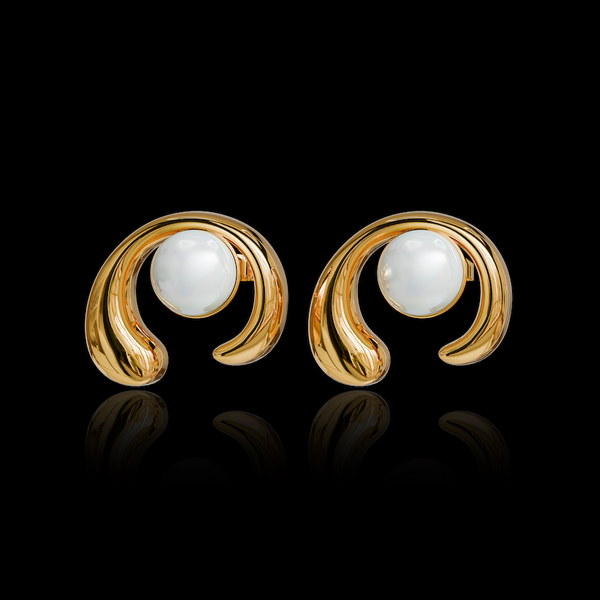 パール ピアス p135