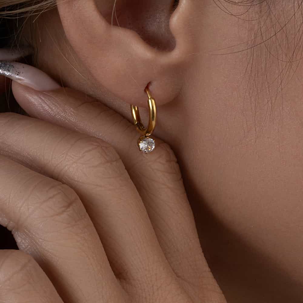 Zirconia hoop earrings p28