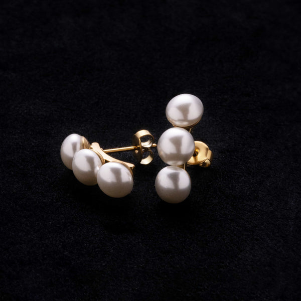 pearl earrings p105