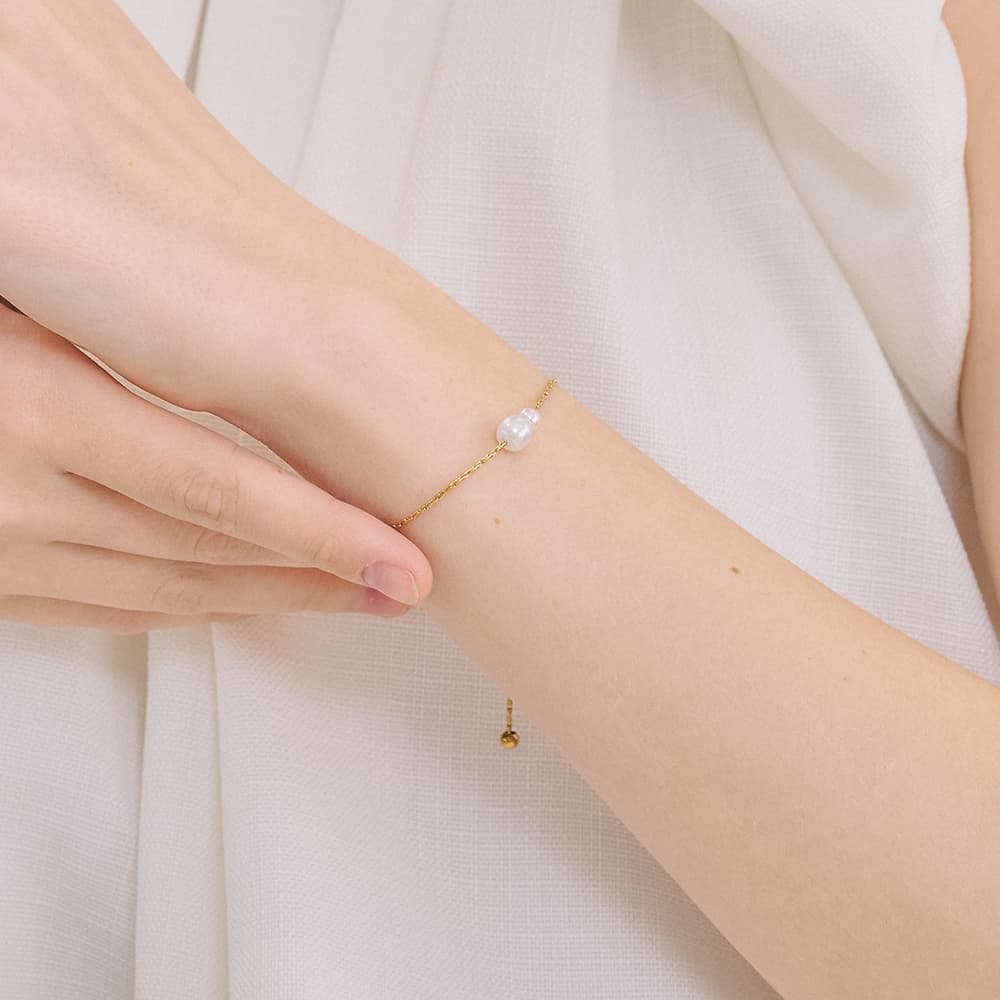 moon bracelet b23