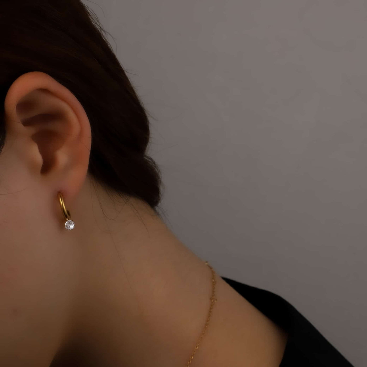 Zirconia hoop earrings p28