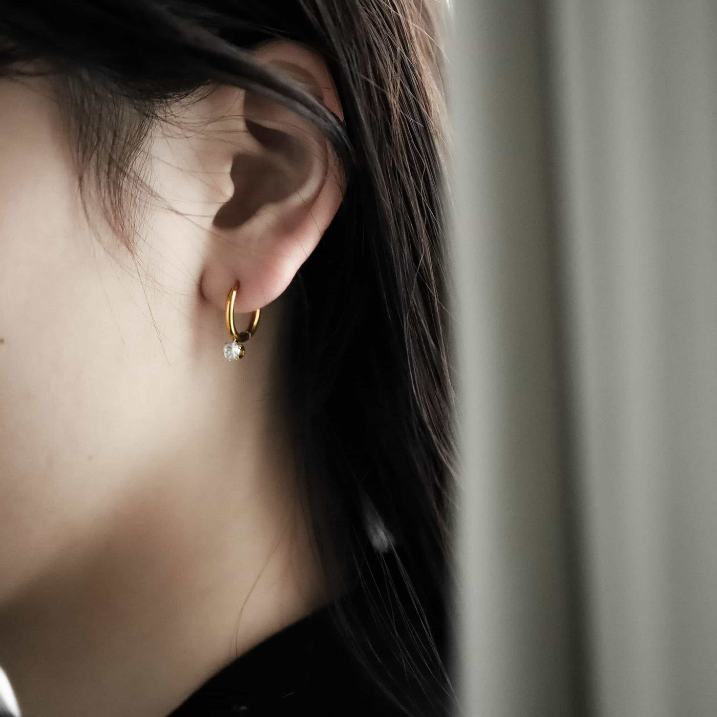 Zirconia hoop earrings p28