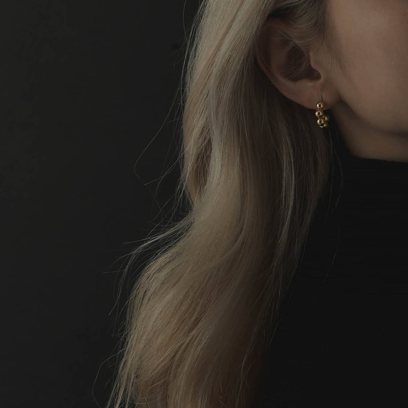 ball hoop earrings p54