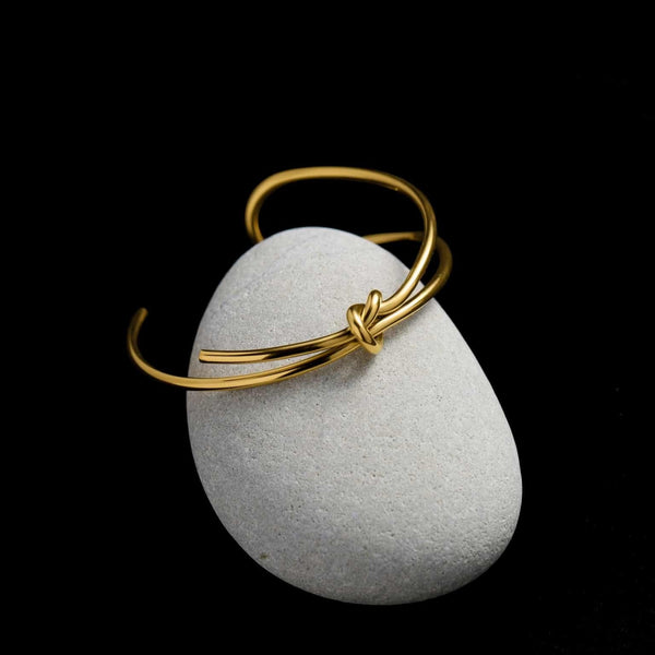 layered knot bangle b8