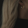 pearl earrings p53